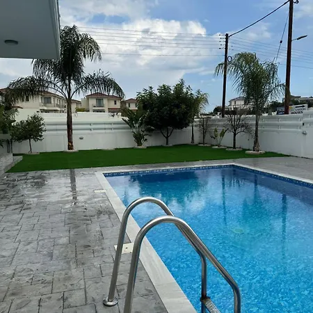Aura Livadia, Larnaca Λιβάδια