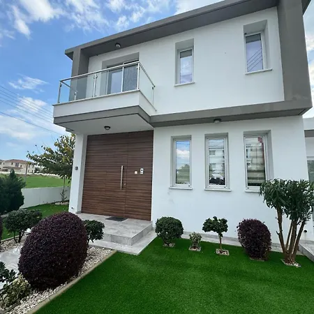 Aura Livadia, Larnaca *